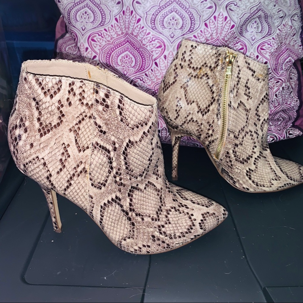 Steve Madden Snake Skin Print Heeled Booties 8.5